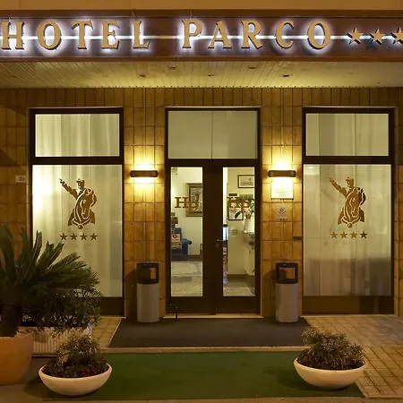 酒店 Parco 4*